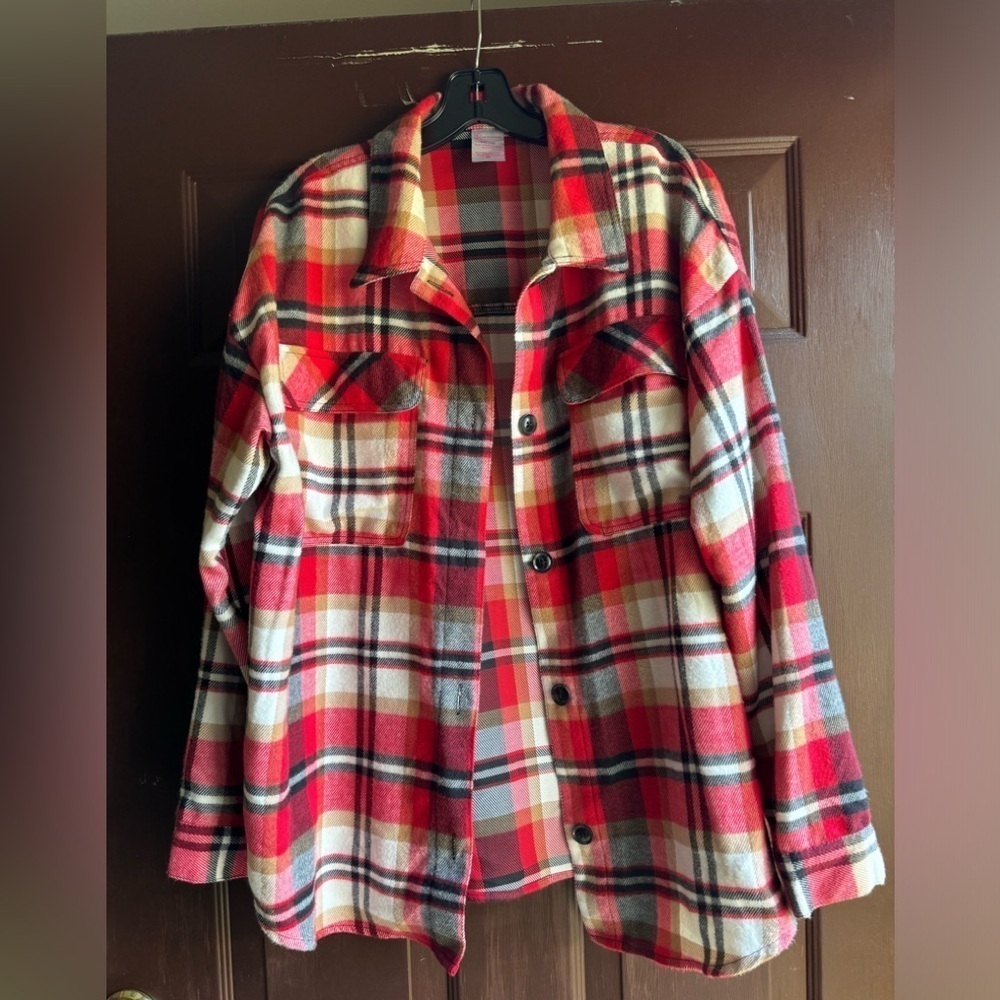 No Boundaries Red/Black/White Plaid Shaket